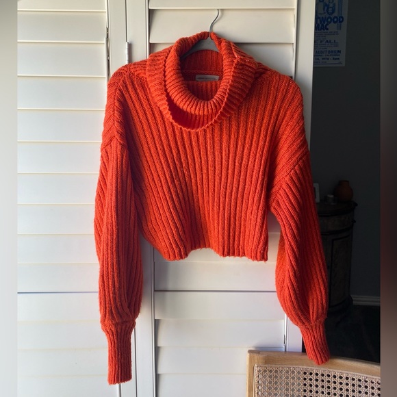 Urban Outfitters Turtleneck Cropped Sweater - Picture 1 of 3